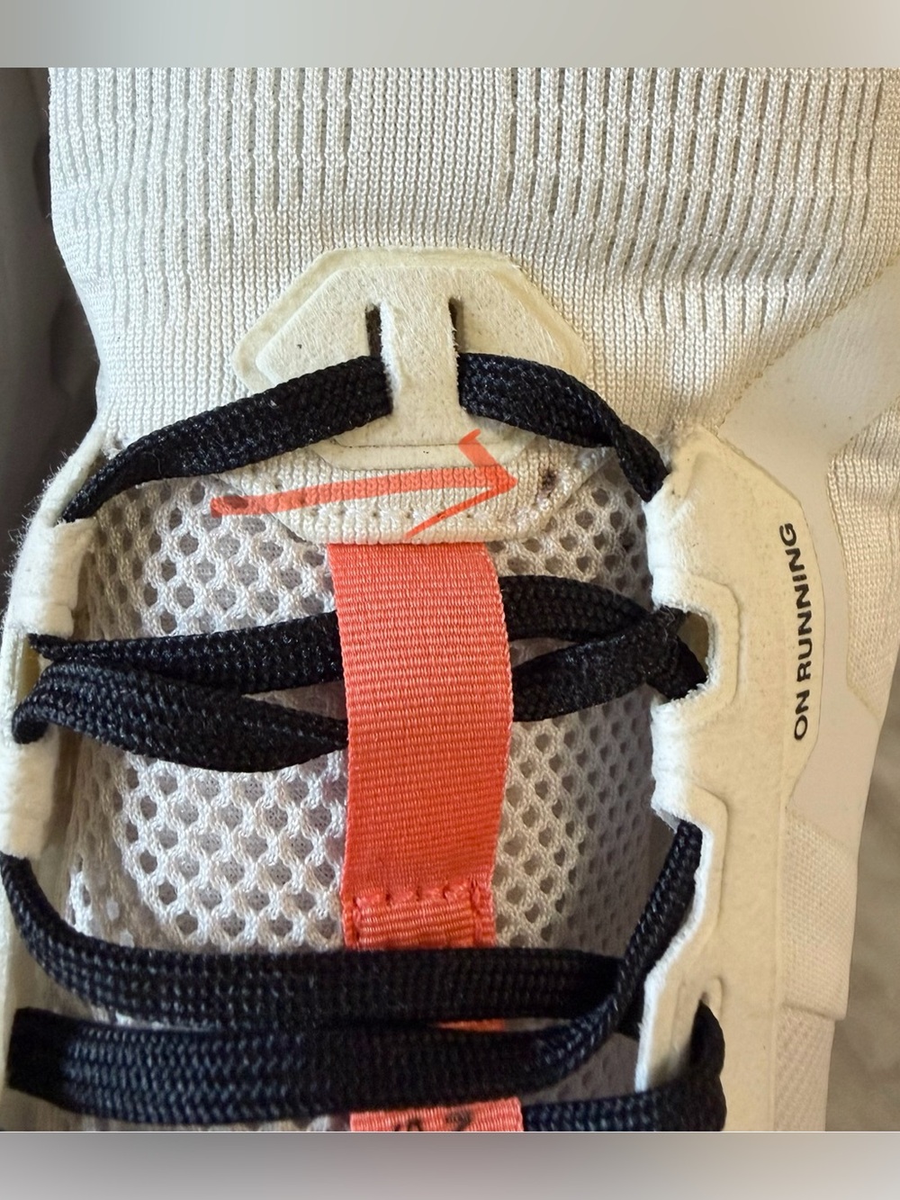 On Men’s Cloudrunner 2 running shoes 10.5 - Picture 5 of 9
